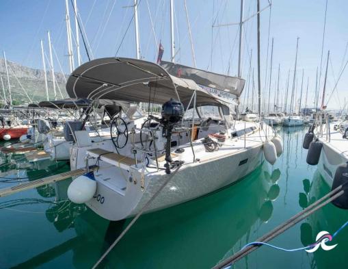 Leeloo - Salona 44